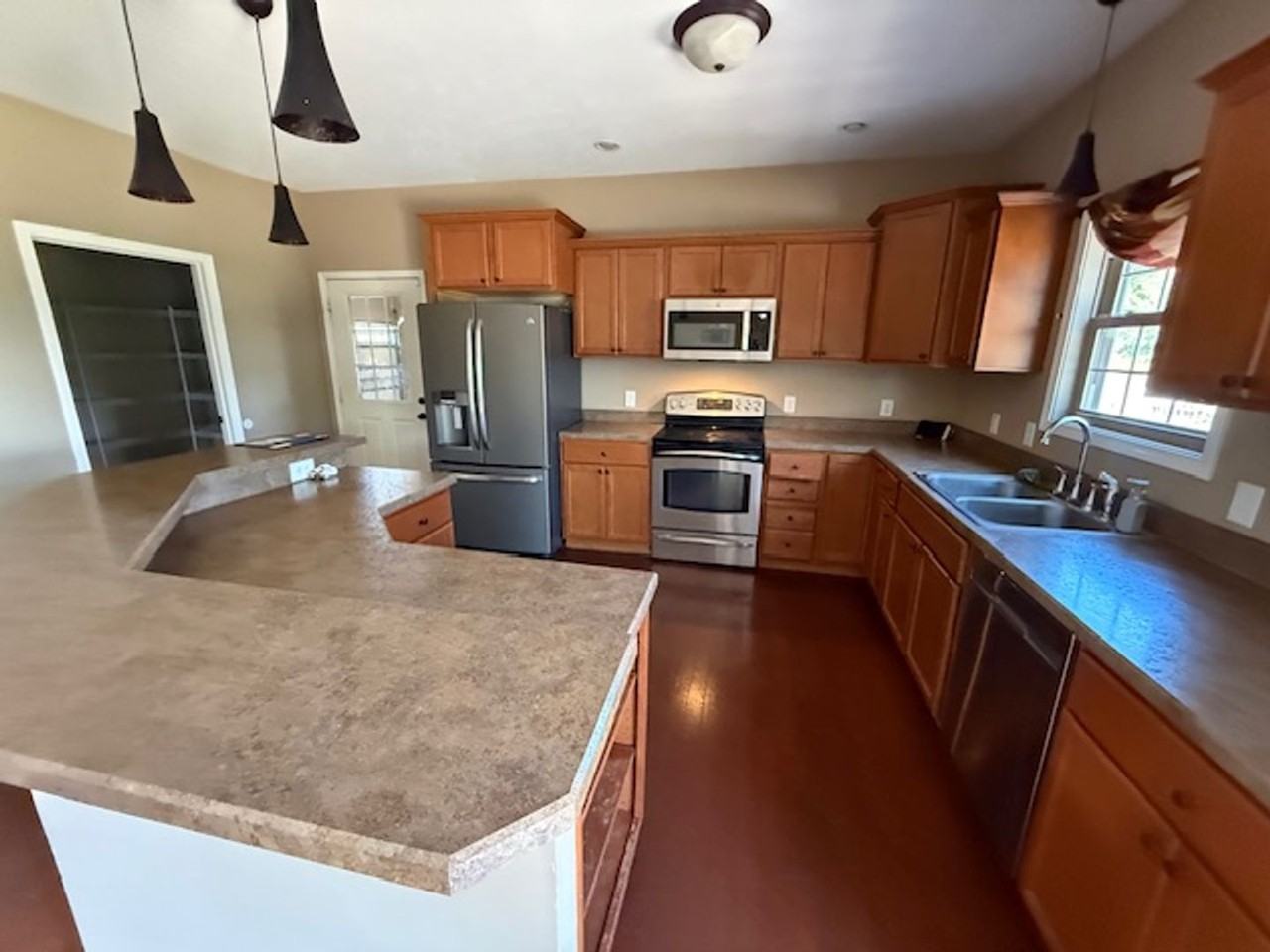 616 Wintergreen Dr - Photo 2 of 21
