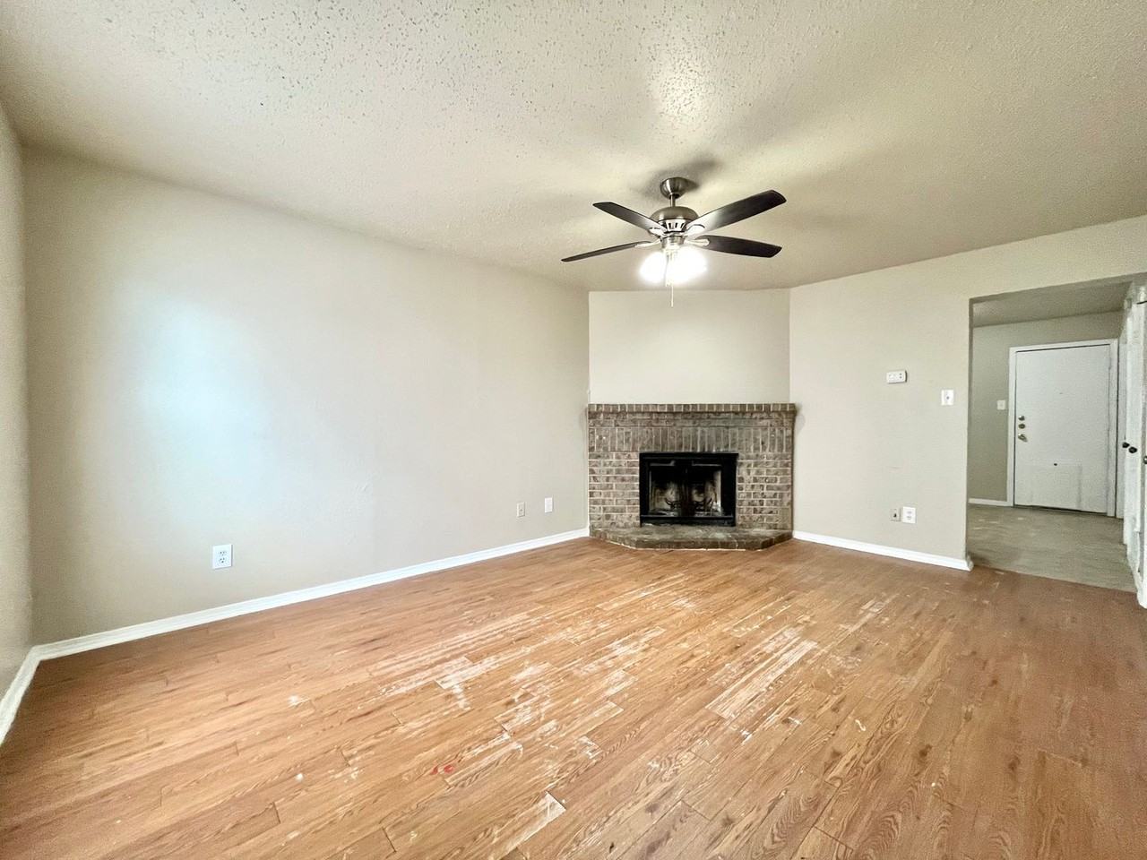 3051 Olympia Dr - Photo 2 of 13