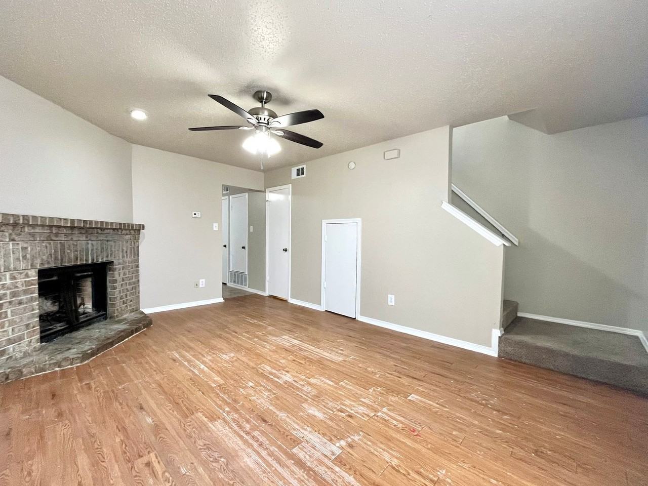 3051 Olympia Dr - Photo 3 of 13