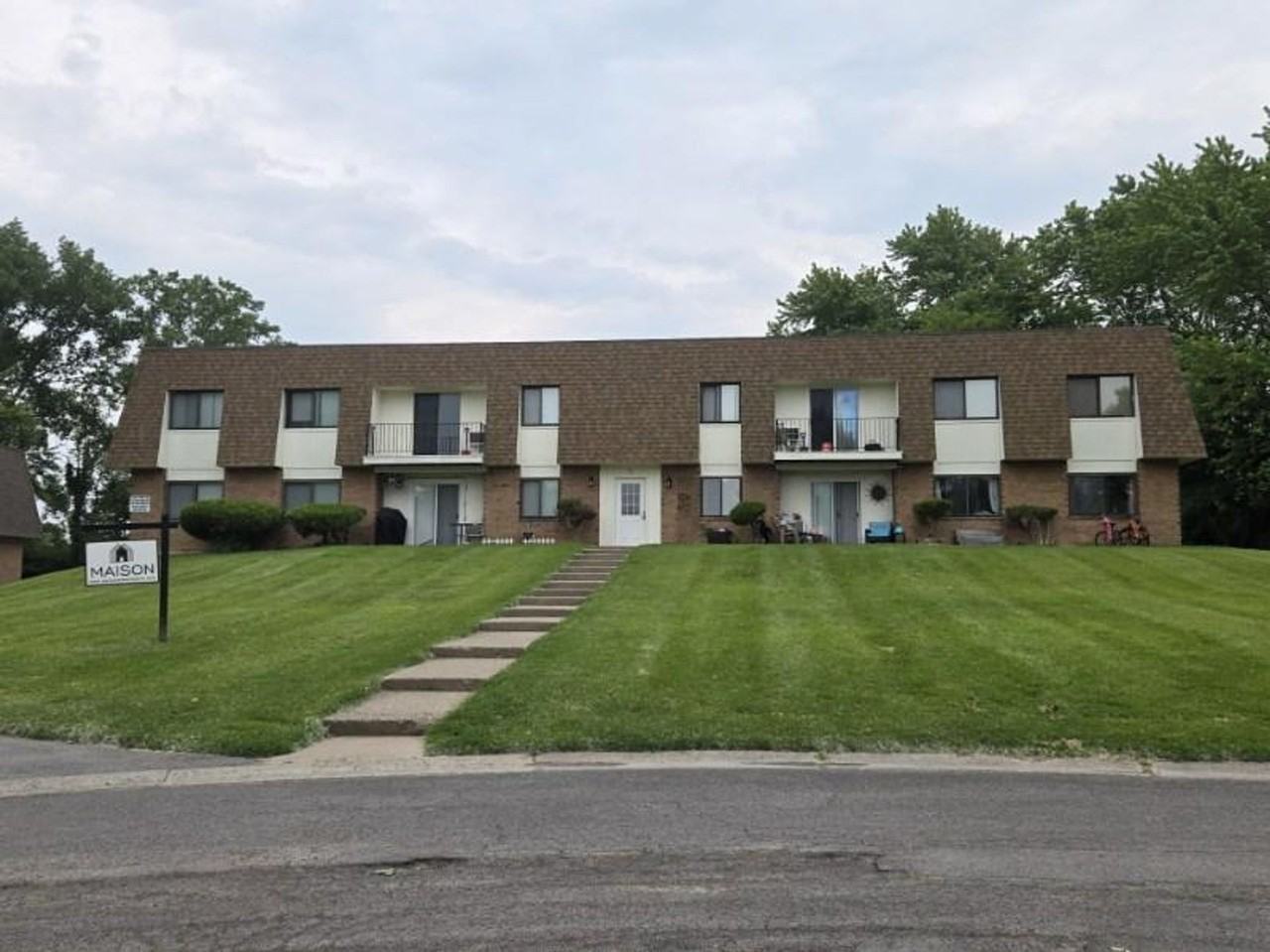 Stenwick Manor - Photo 6 of 6