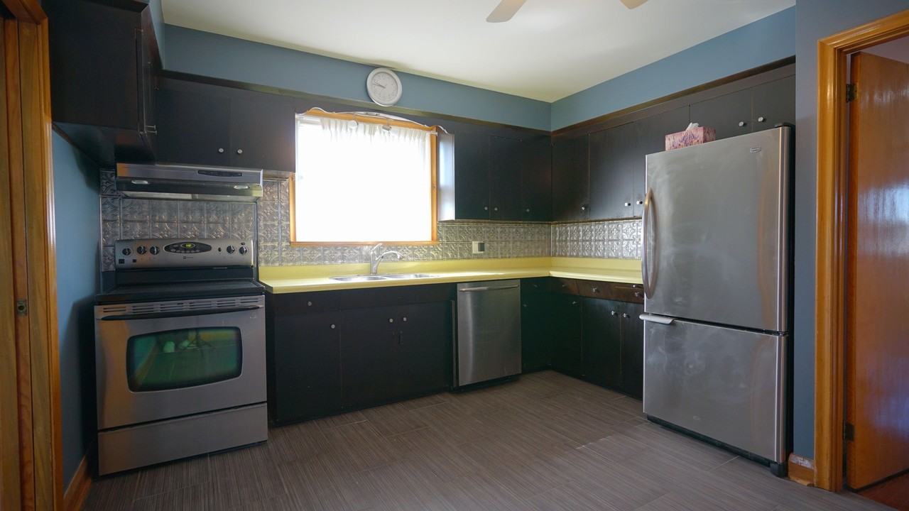 94 Main - 94 Glenhaven Street #MAIN - Photo 3 of 12