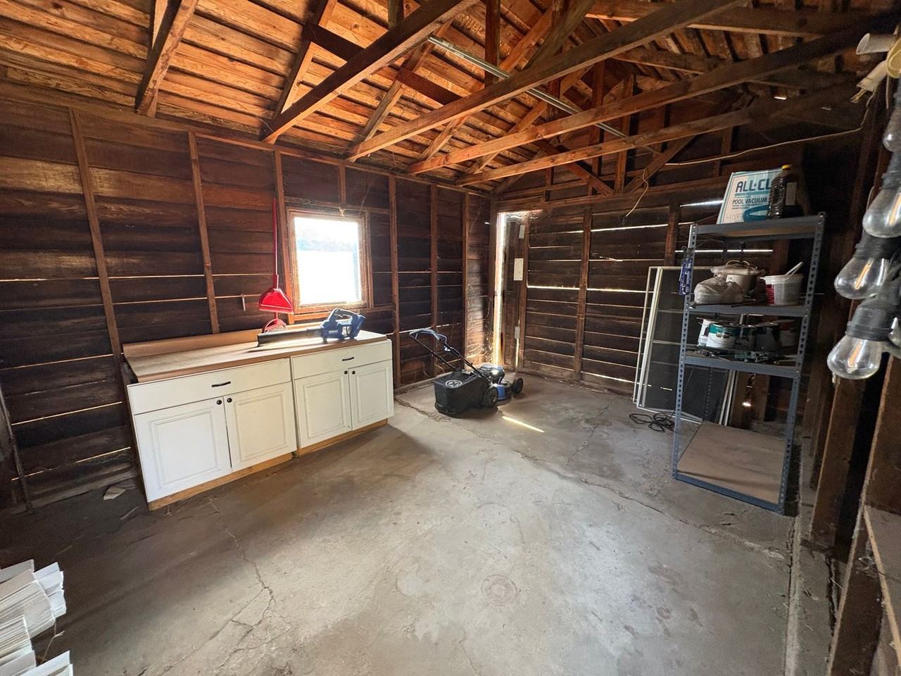 209 E 11th St - Photo 2 of 50