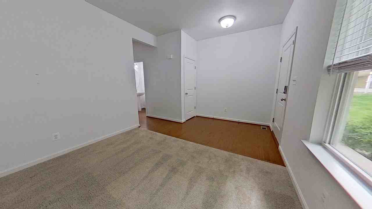 1003 Chestnut St - Photo 4 of 31