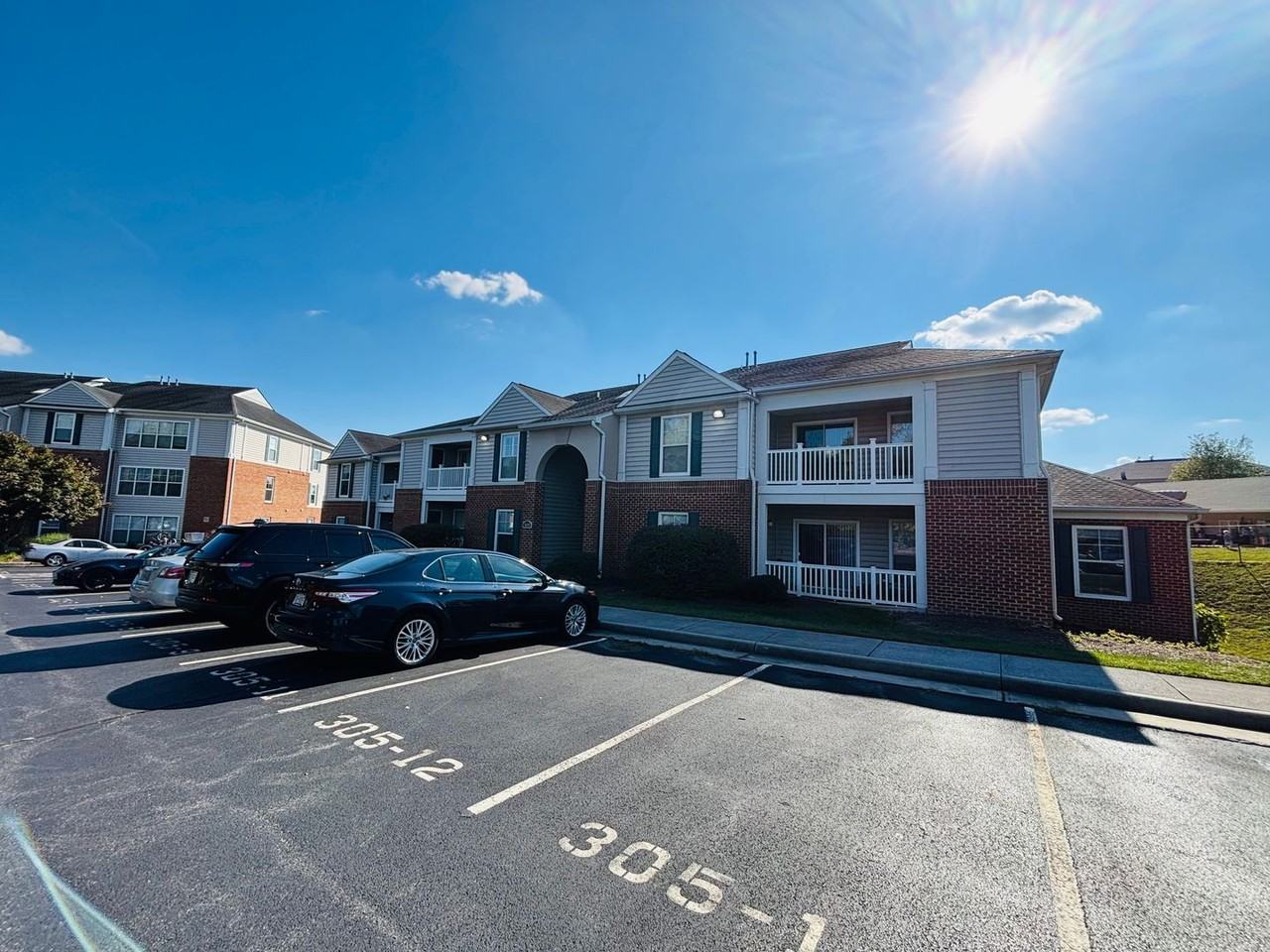 305 N Knollwood Dr #5102 - Photo 4 of 4