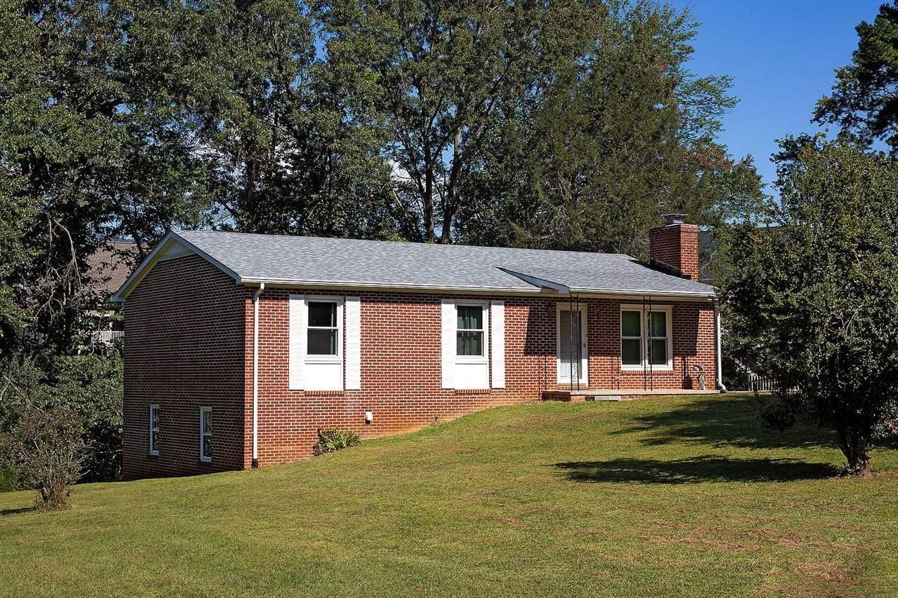 930 Claudius Court - Photo 2 of 18