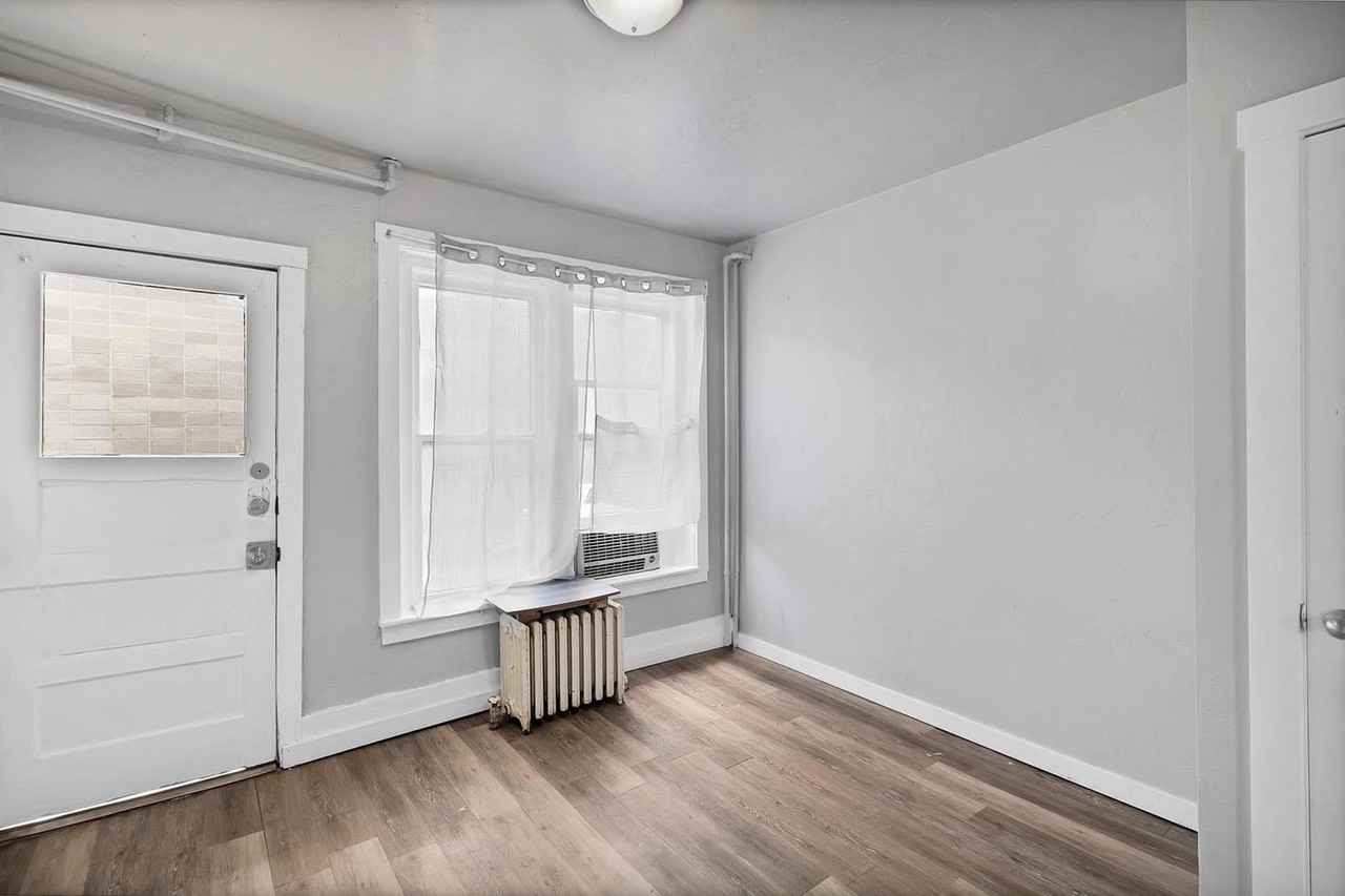 529 Colorado Ave - Photo 3 of 27
