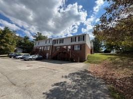 featured image of 725 E Main St