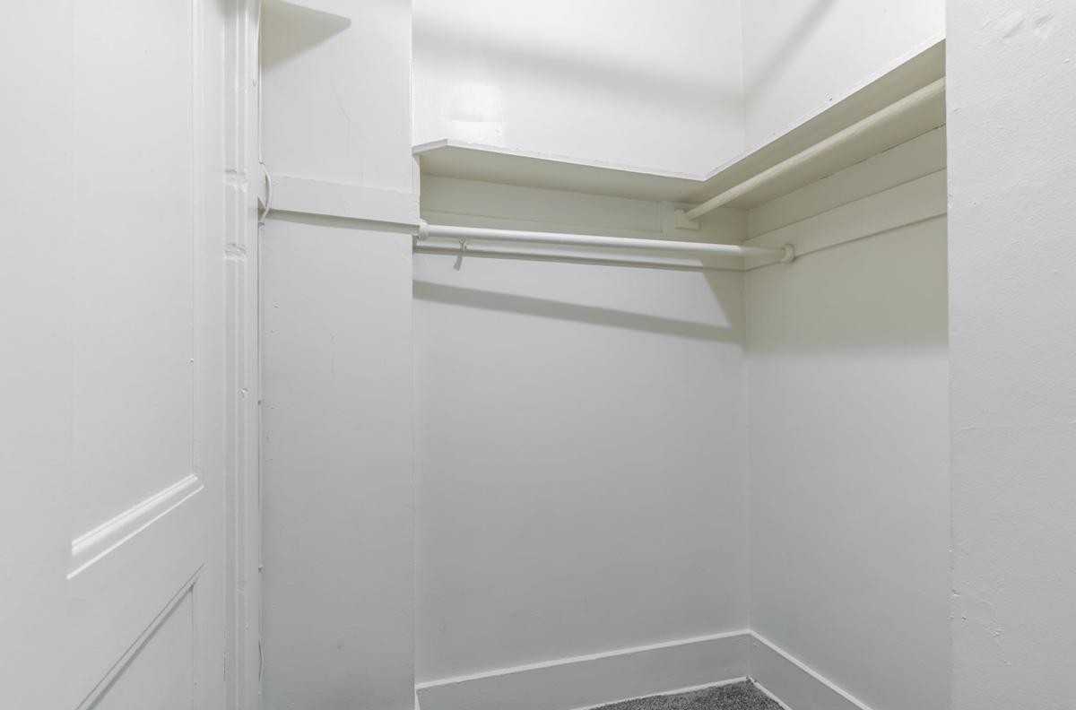 903 Union St - Photo 3 of 10