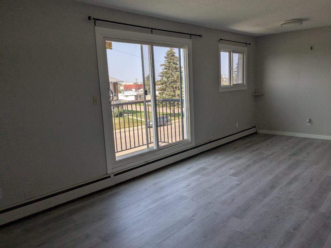 5203 - 5203 52 St #301 - Photo 3 of 8