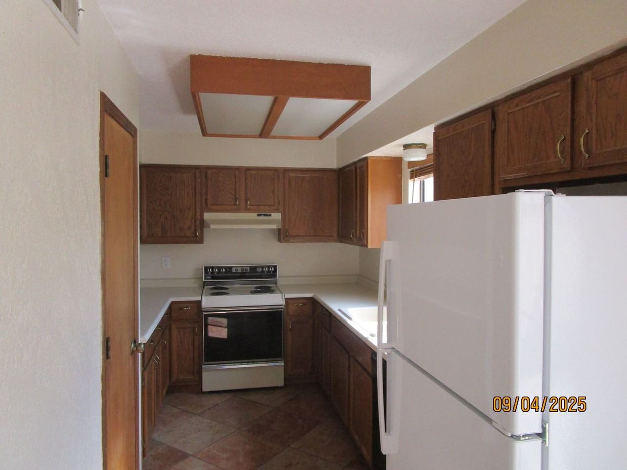 4929 Osuna Place Northeast - Photo 7 of 24