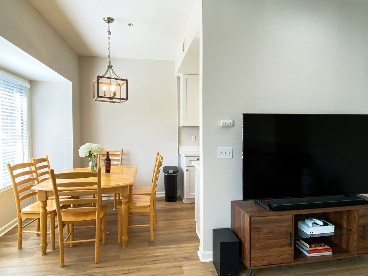 104 McAker Court - Photo 2 of 11