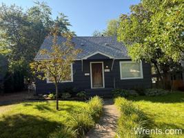 featured image of 3211 W Wellesley Ave