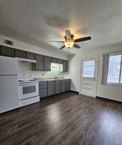 MOVE IN SPECIAL: MOVE IN BY SEPTEMBER 26TH AND RECEIVE $200 OFF OF YOUR OCTOBER RENT - Photo 1 of 1
