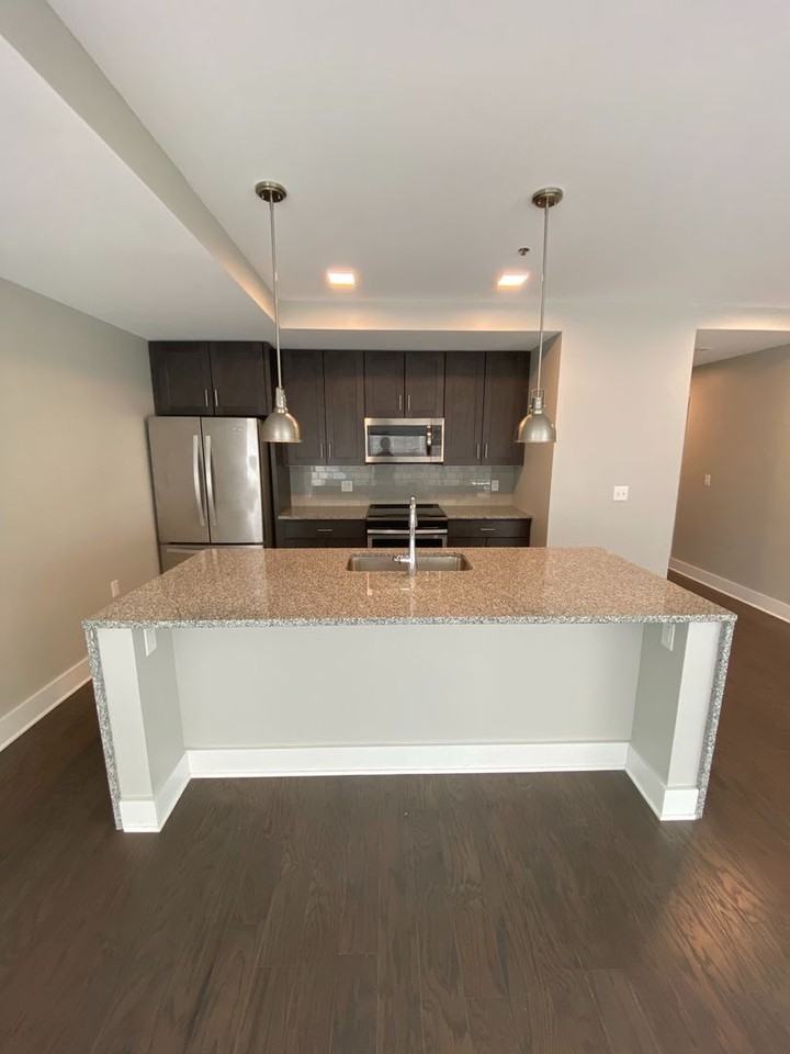 88 on Elm - Photo 3 of 50