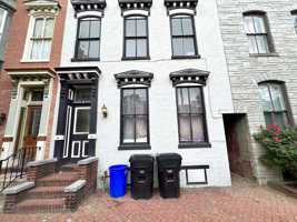 featured image of 1015 Green St