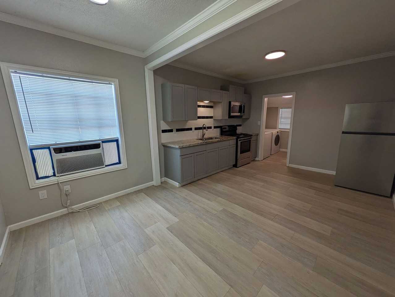 2423 Avenue C - Photo 3 of 10