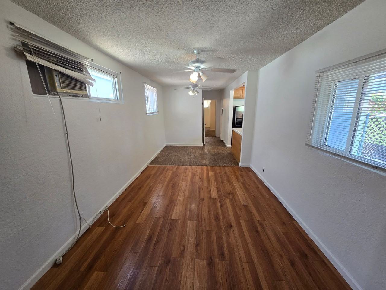 11438 Foster Rd - Photo 3 of 11