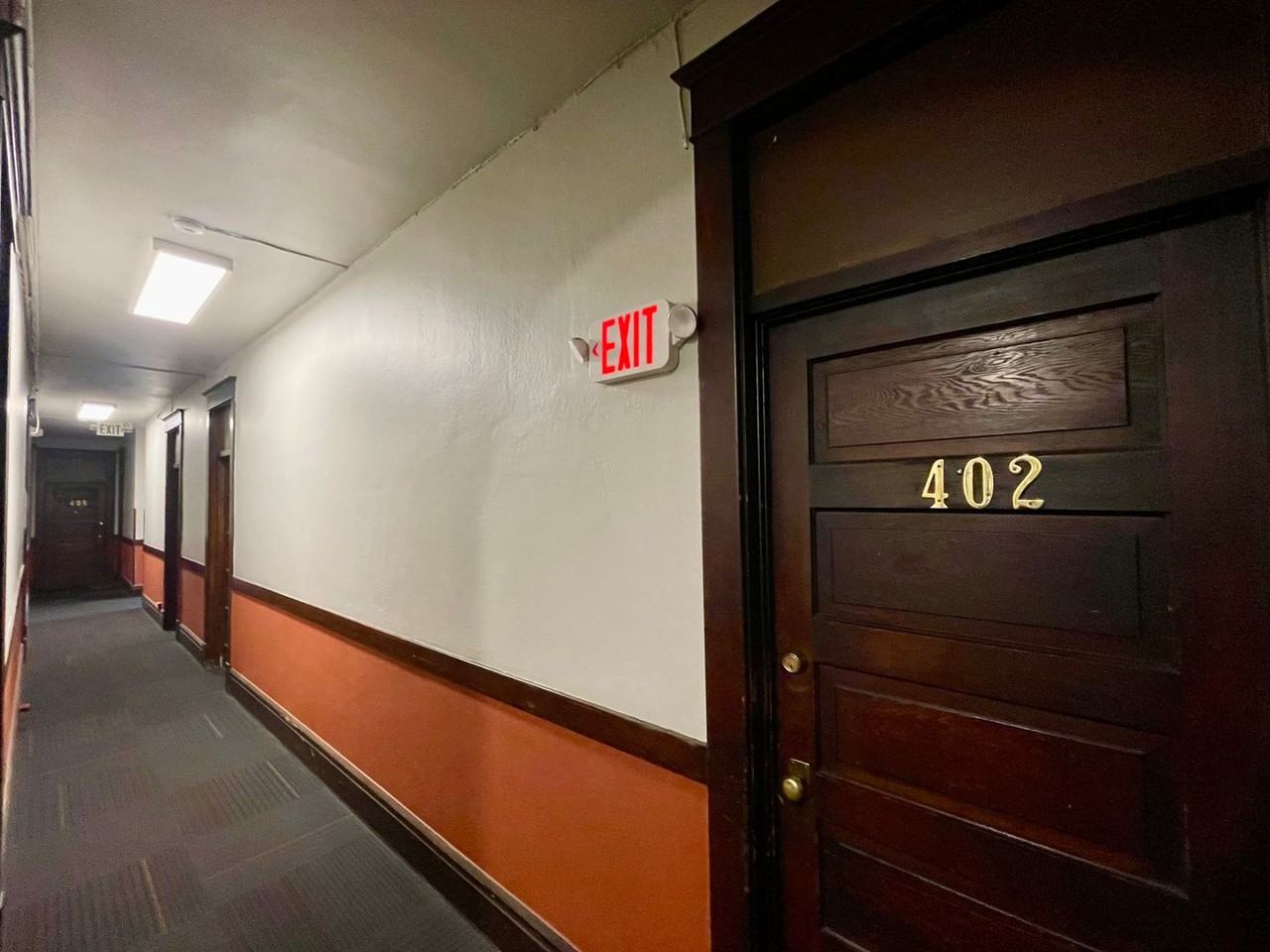 Grand Coulee Building - Photo 4 of 34