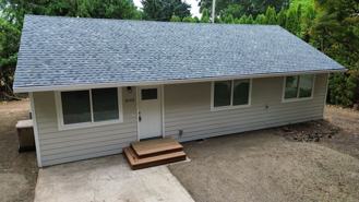 1660 Se Oak Grove Blvd - Photo 1 of 1