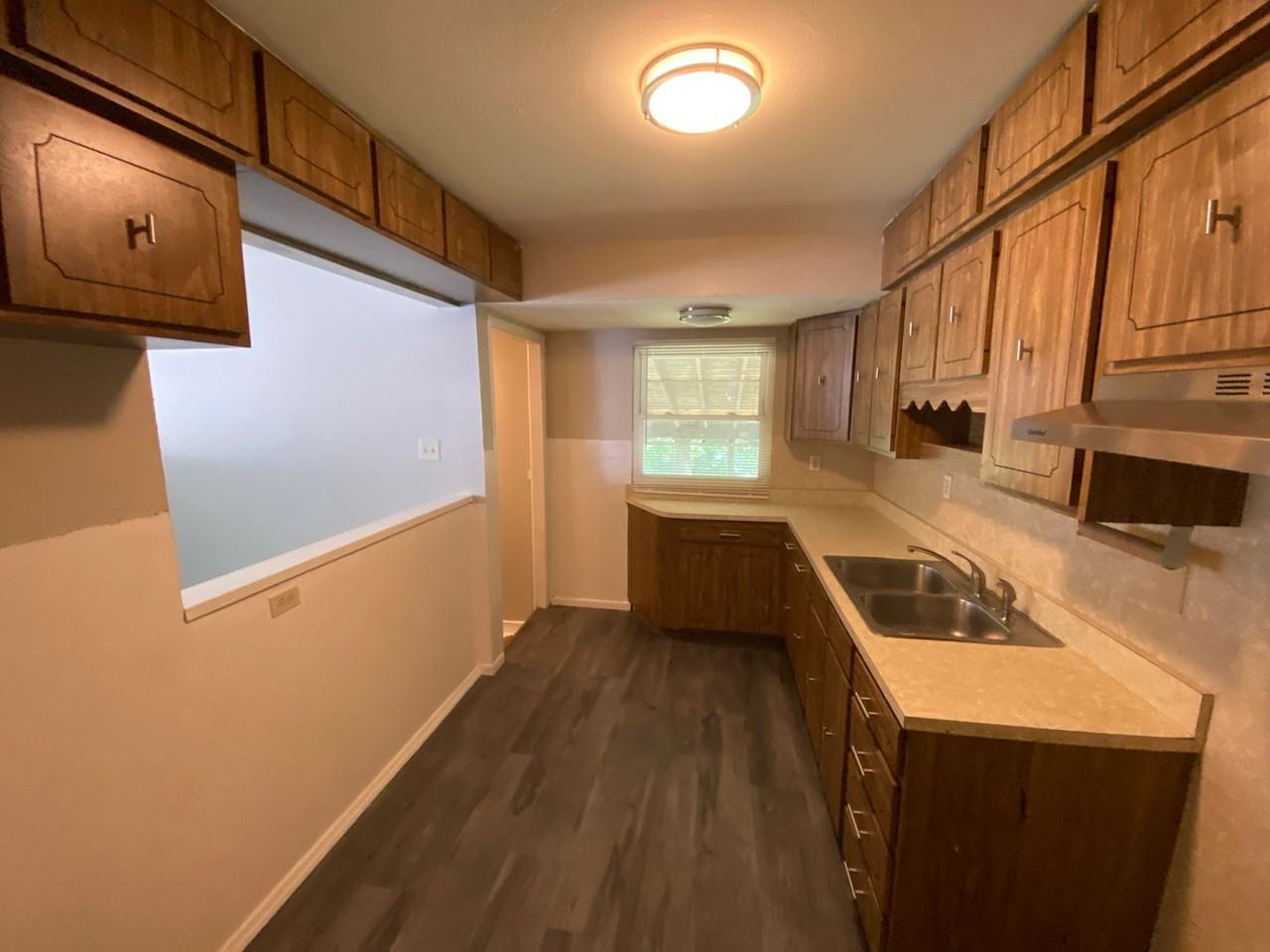 208 Mcalpine Dr - Photo 3 of 21