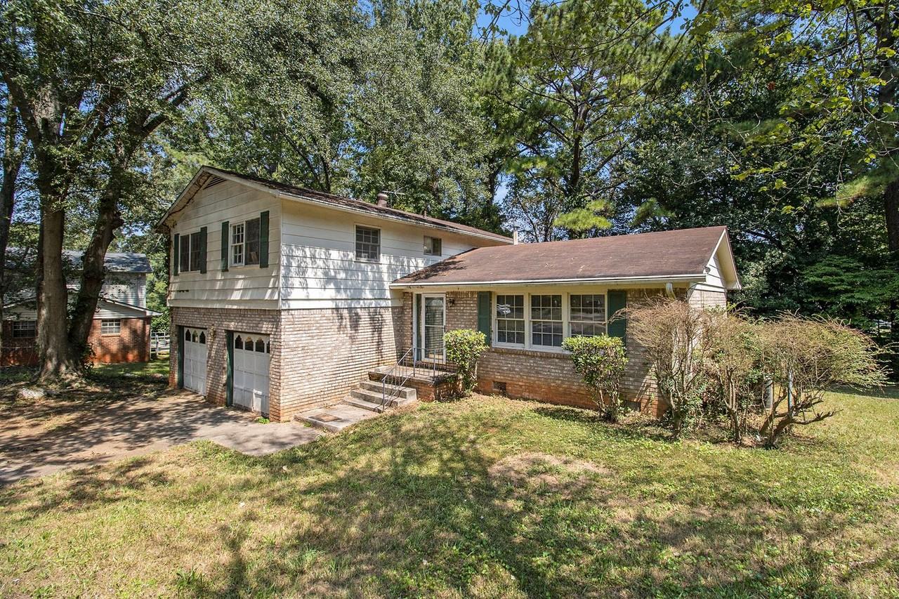 2890 Grand Pines Ct - Photo 2 of 32