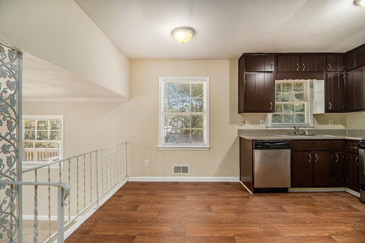 2890 Grand Pines Ct - Photo 7 of 32