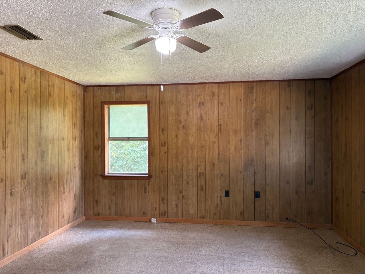 139 Hazelwood St - Photo 4 of 18