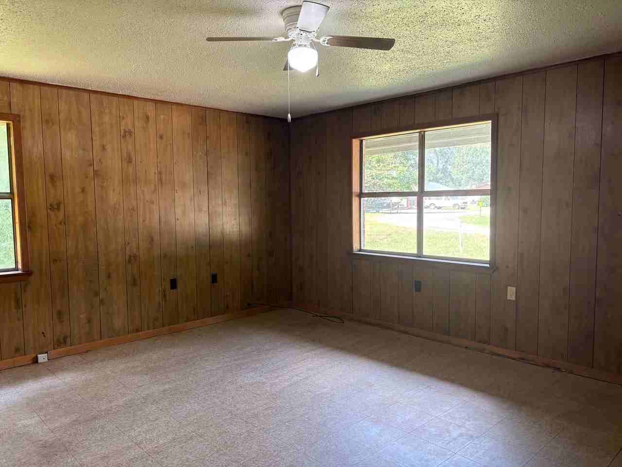 139 Hazelwood St - Photo 5 of 18