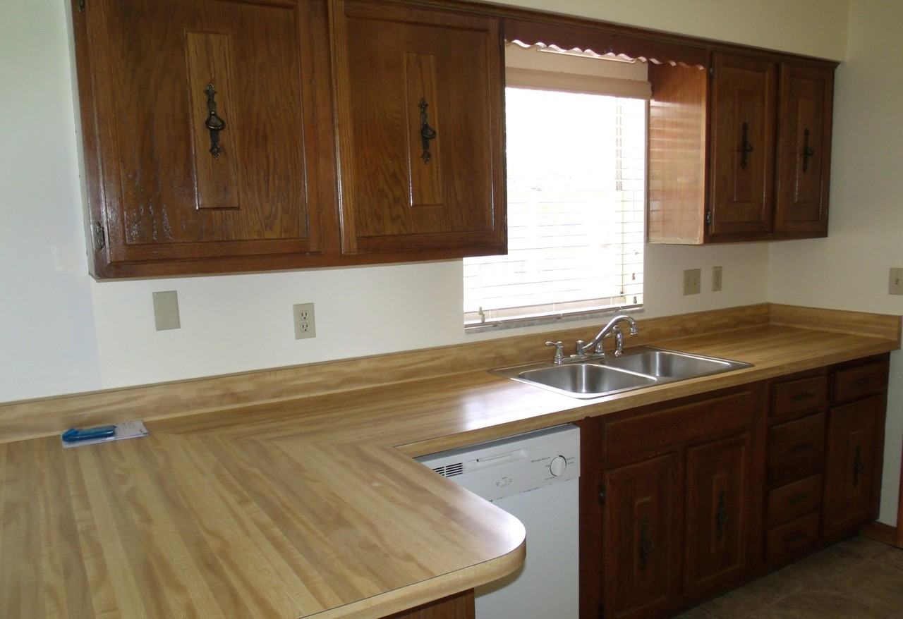 28131 Lois Dr - Photo 2 of 15