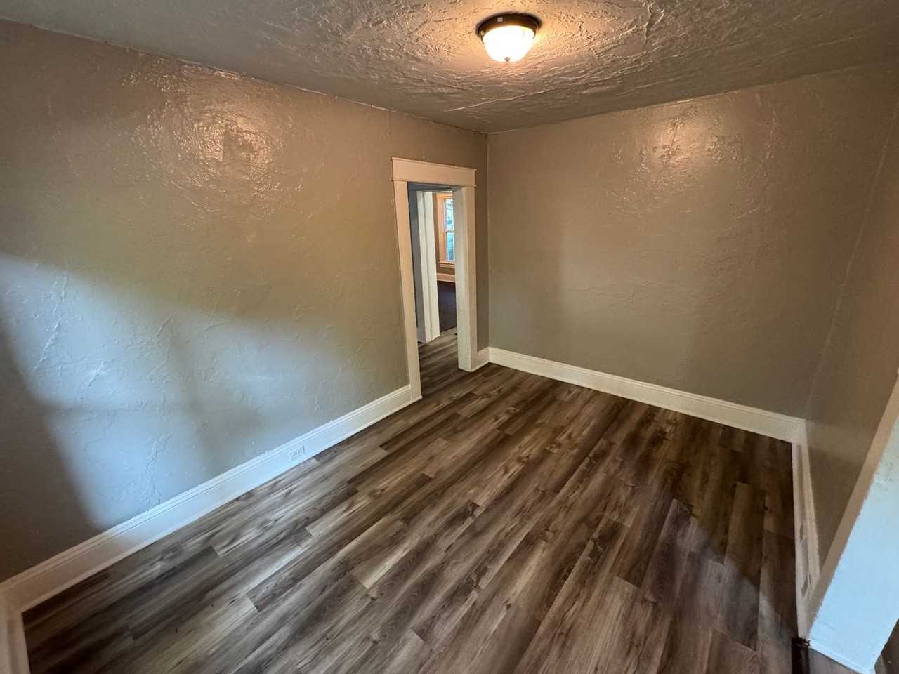 1502 Larkin St - Photo 6 of 14