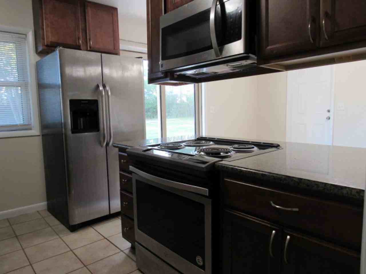 2008 Tomlinson Rd - Photo 3 of 12