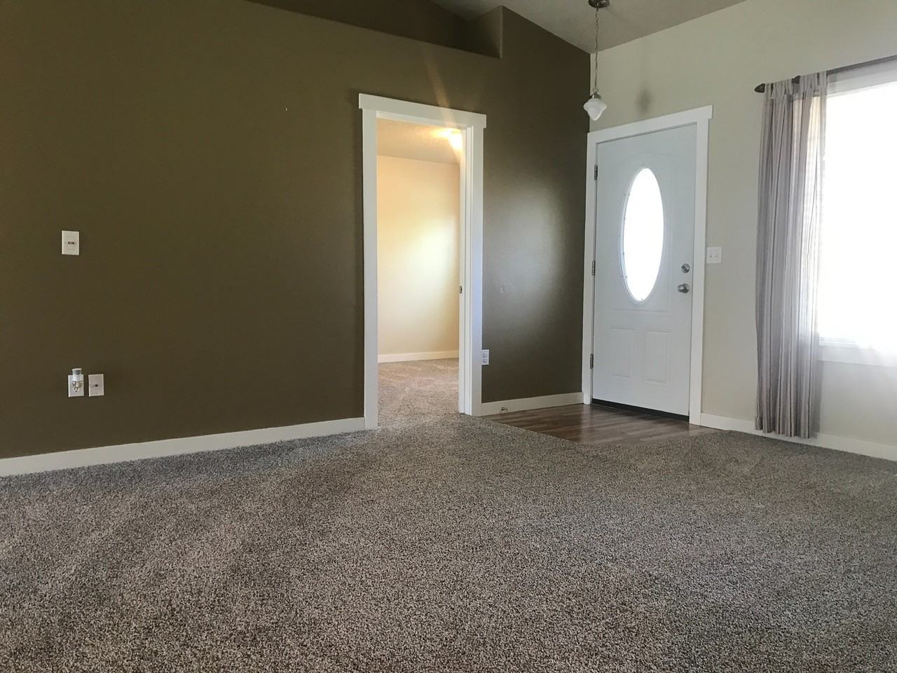 5513 S Loughs Way - Photo 3 of 10