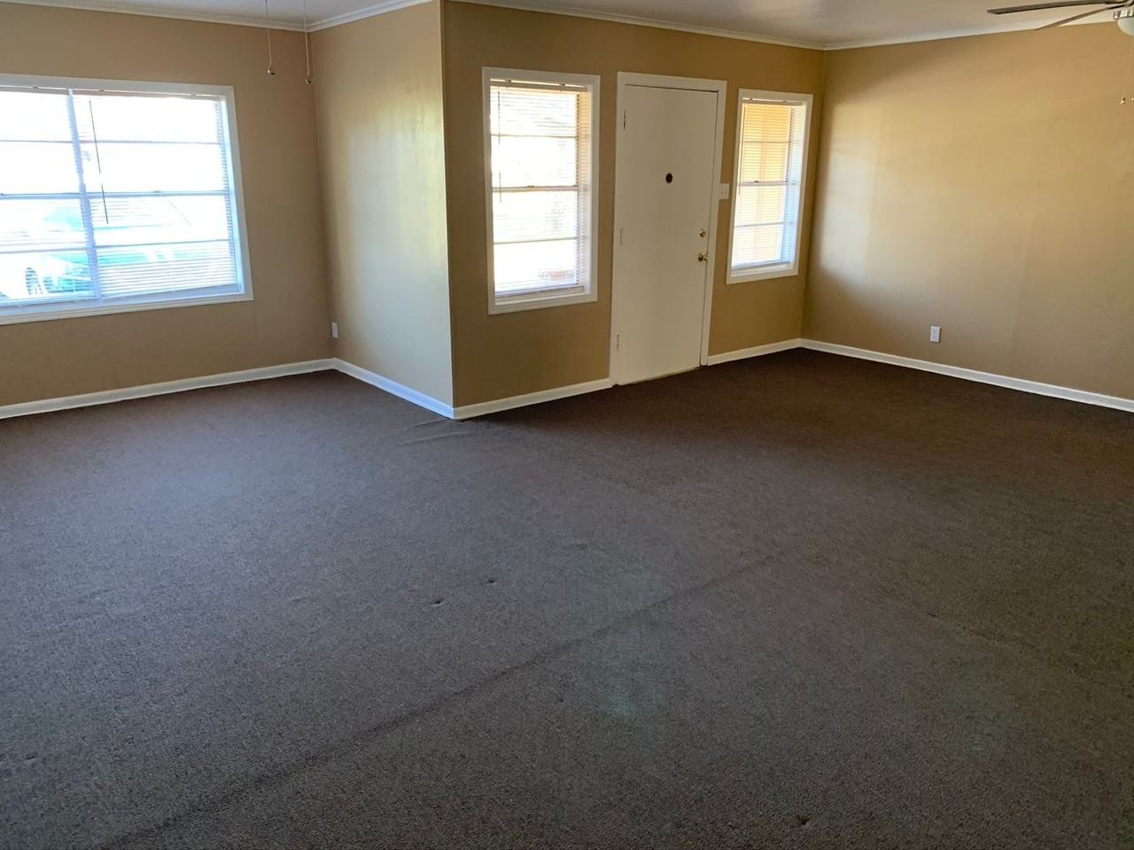 1741 Desoto St - Photo 2 of 9