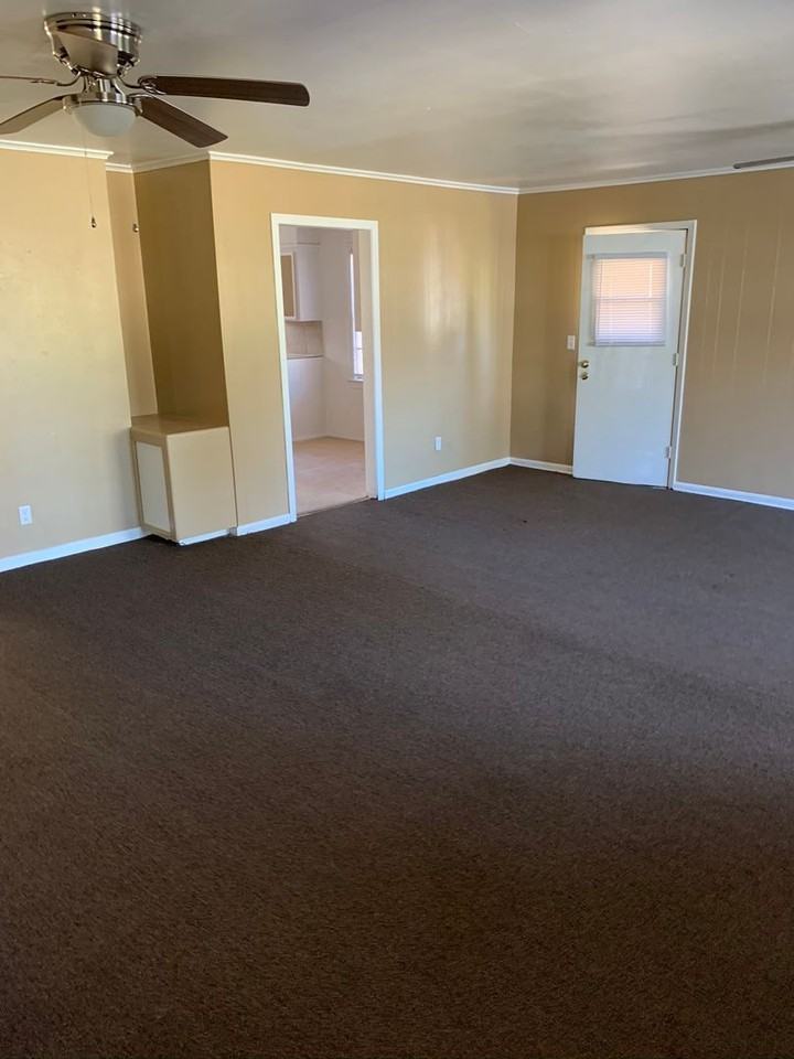 1741 Desoto St - Photo 3 of 9