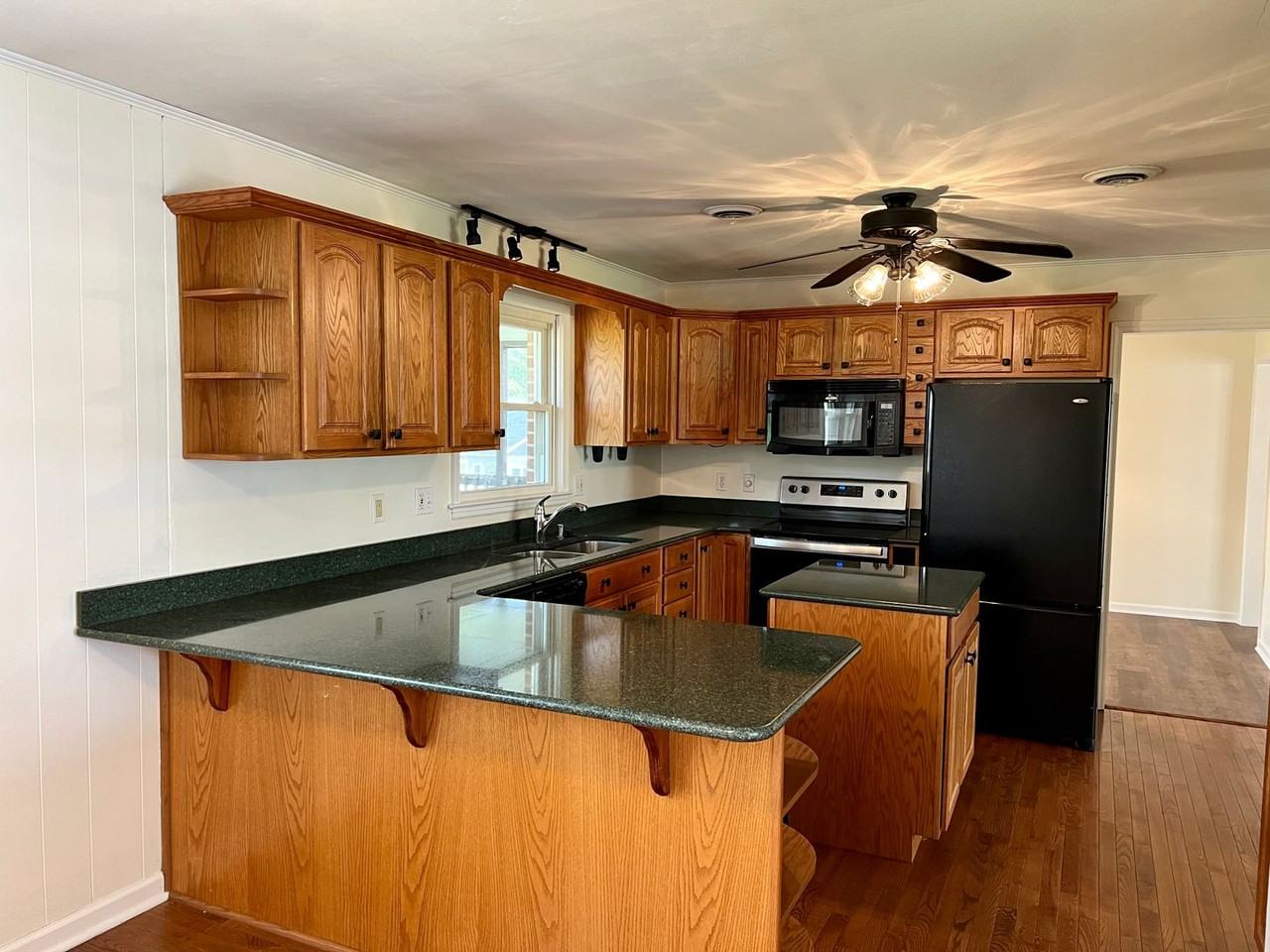 3860 Prices Fork Rd - Photo 7 of 35