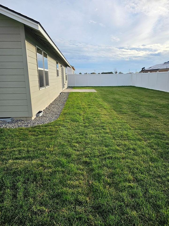 212 River Ridge Dr - Photo 4 of 17