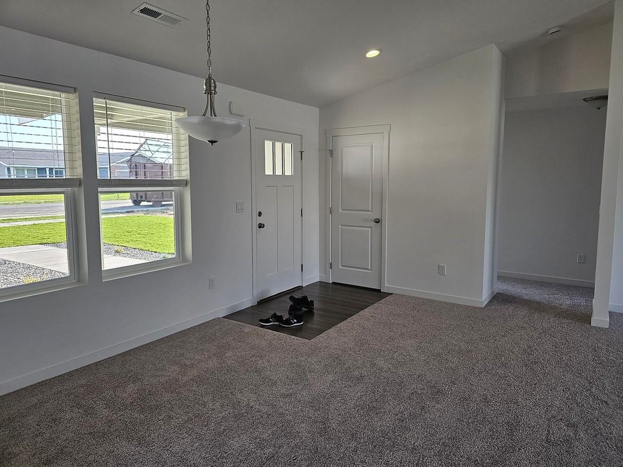 212 River Ridge Dr - Photo 6 of 17