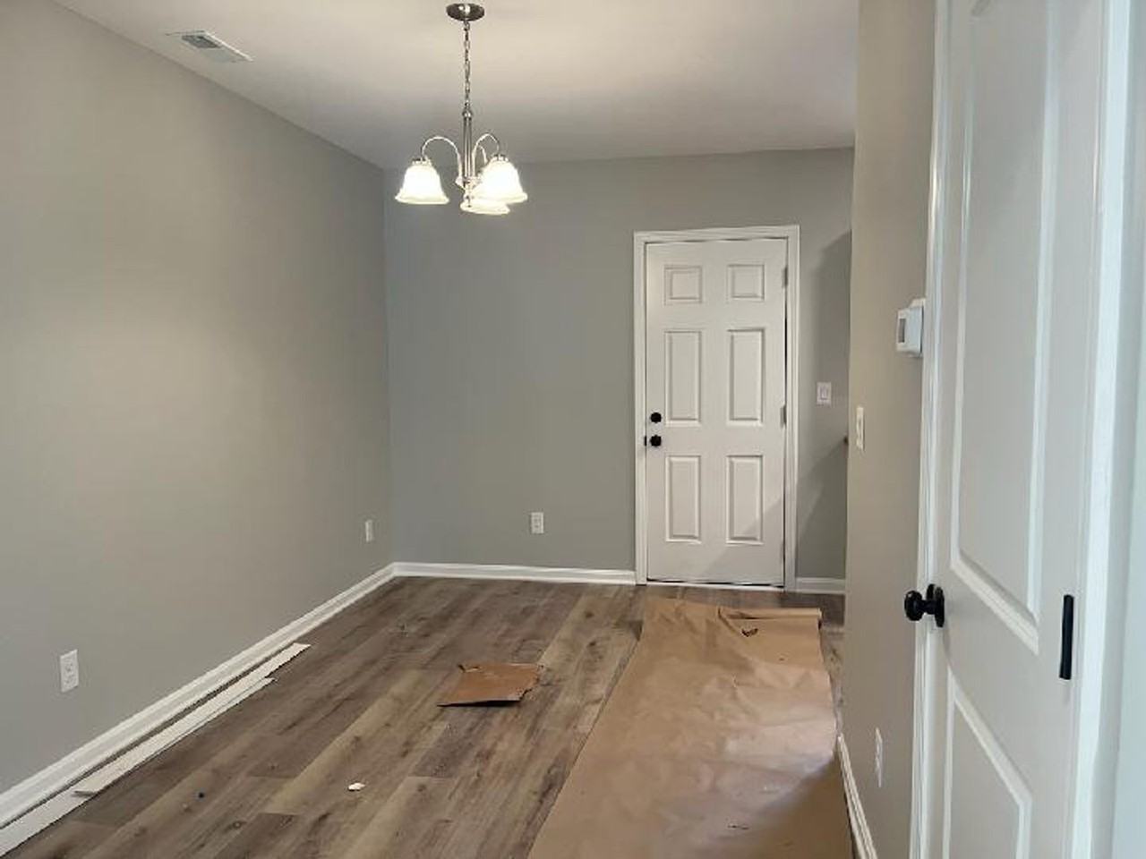 627 E Ormsby Ave - Photo 7 of 19