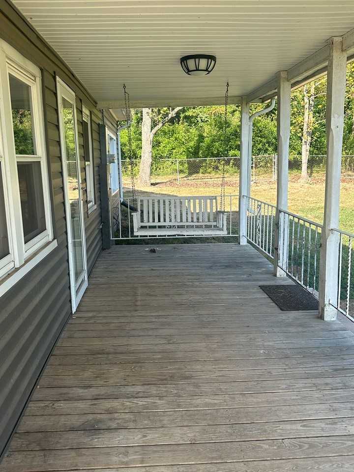 271 Fairview Rd - Photo 3 of 16