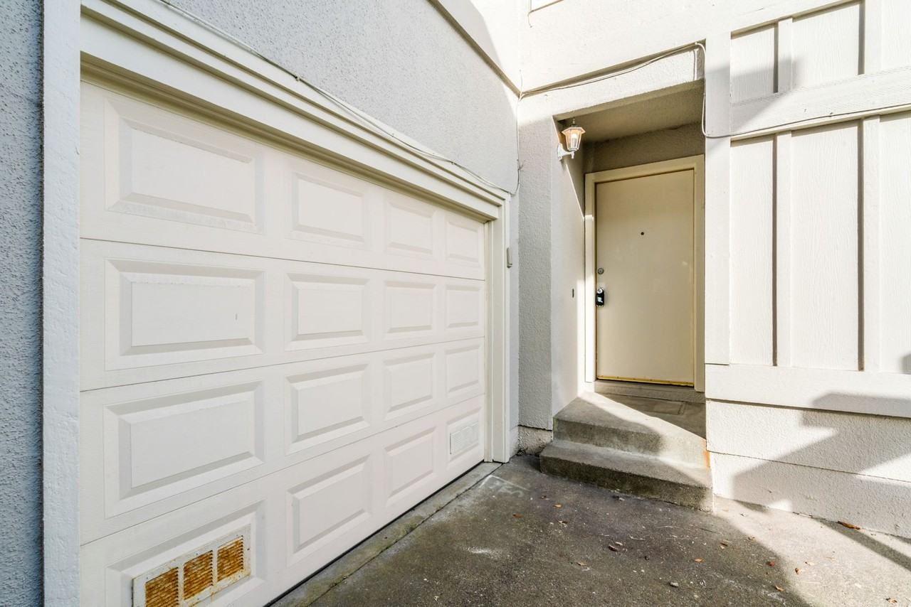 144 Marbly Ave - Photo 3 of 32