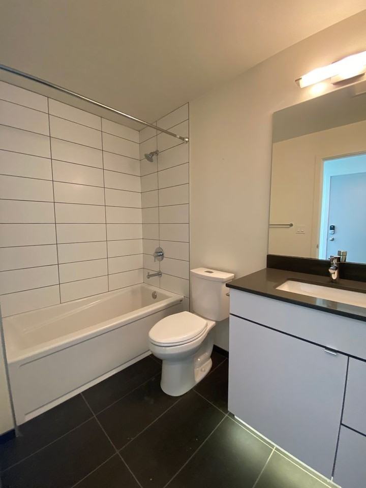 811 Nw 50th St - Photo 5 of 28