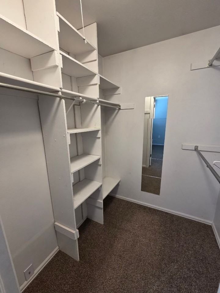 8492 W Eastman Pl - Photo 7 of 22