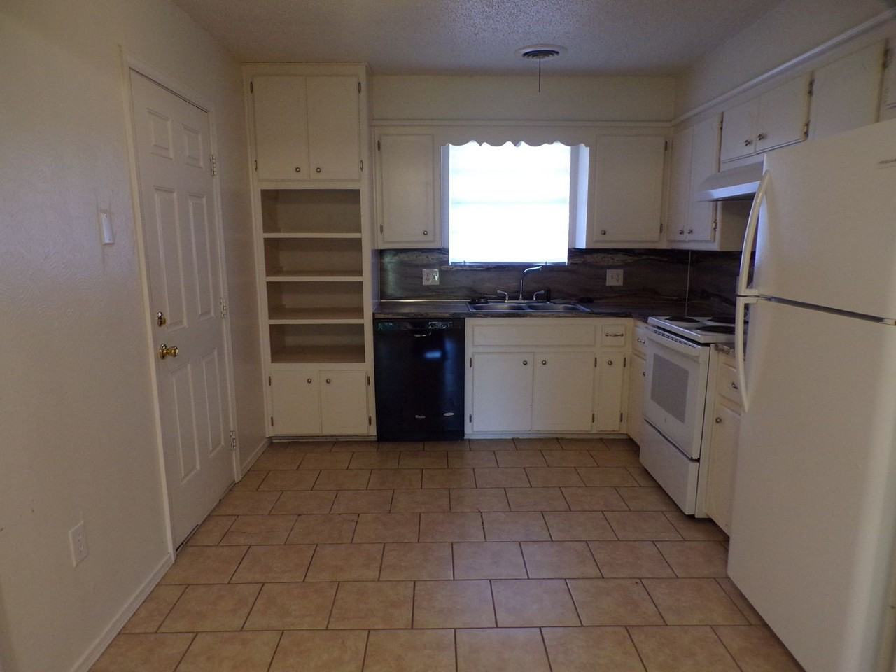4611 Se Ellsworth Ave - Photo 7 of 32
