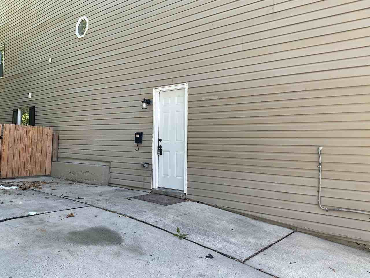 270 Calder Street - Photo 2 of 16