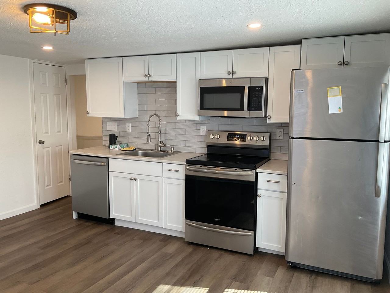 270 Calder Street - Photo 6 of 16