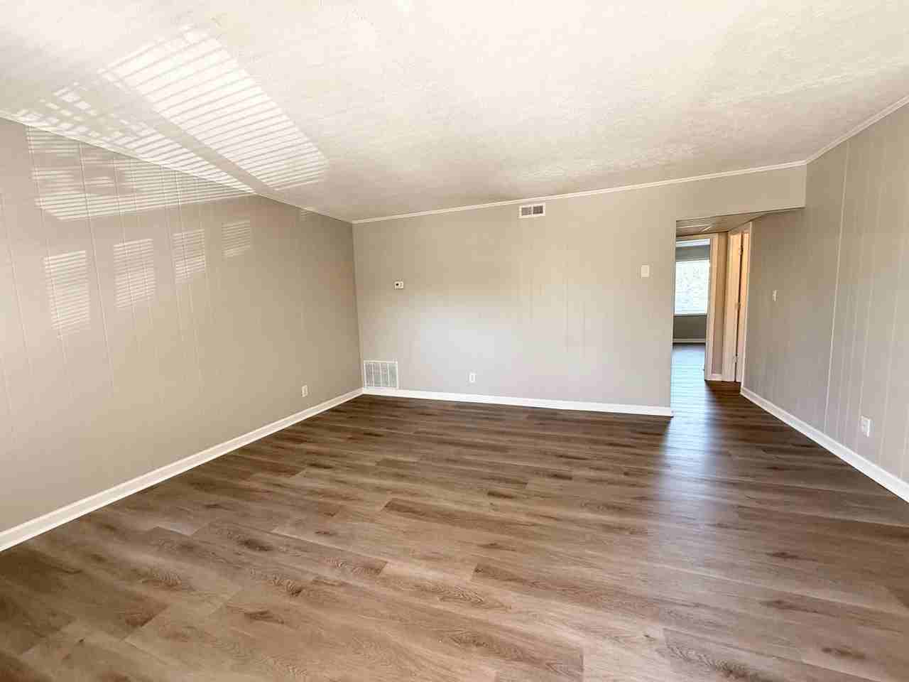 315 Oakland Ave - Photo 3 of 24