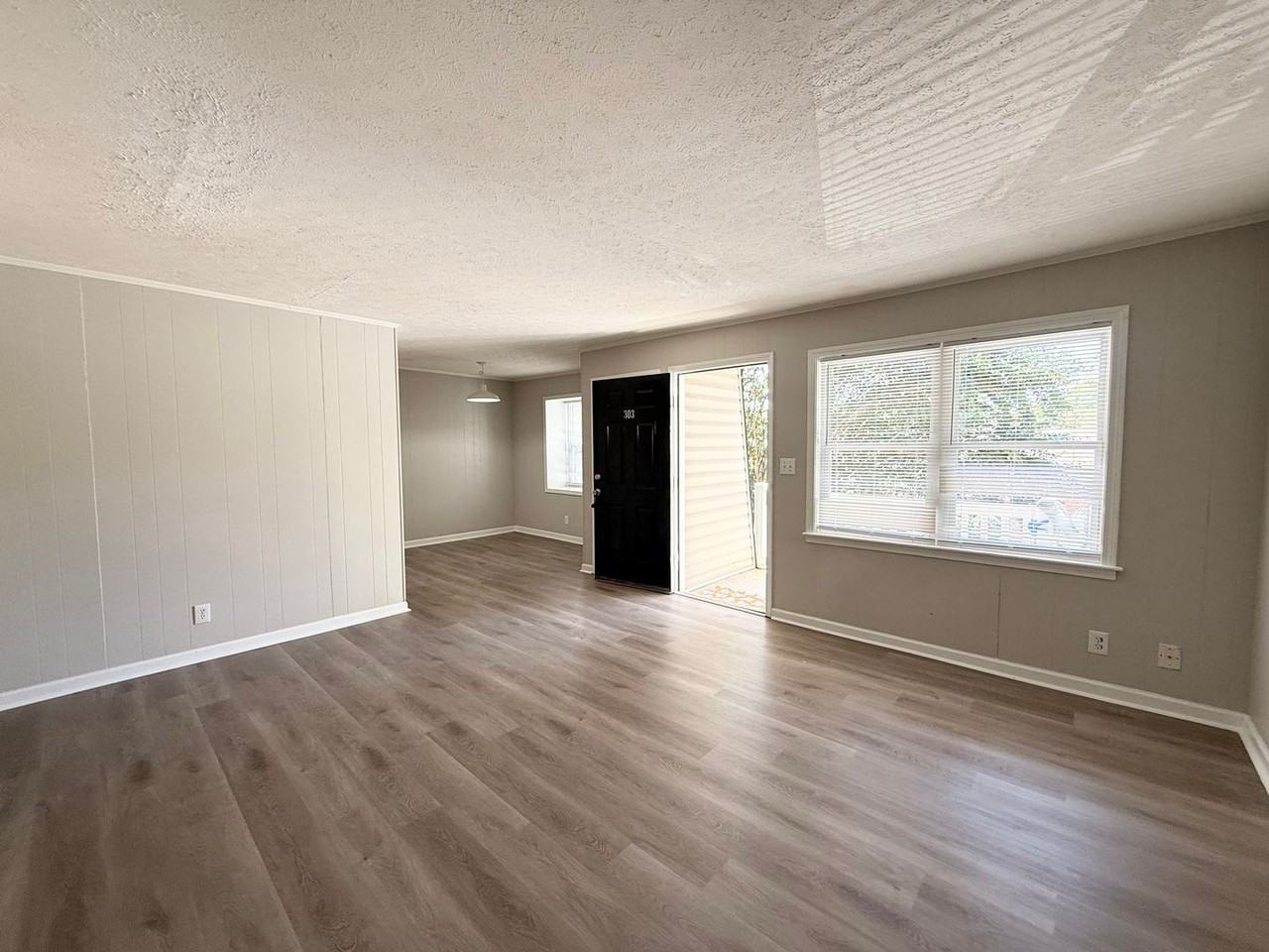 315 Oakland Ave - Photo 5 of 24