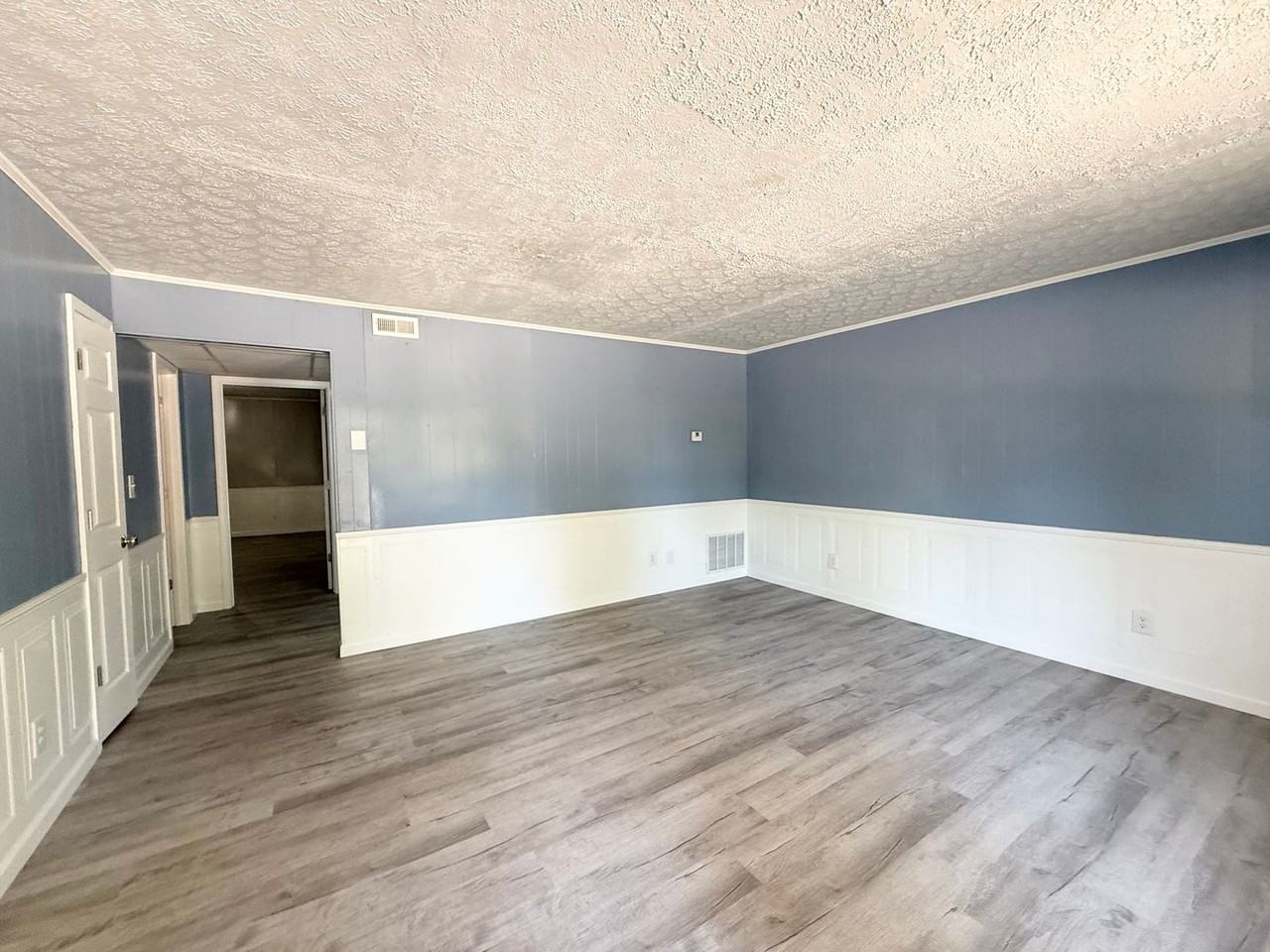 315 Oakland Ave #103 - Photo 3 of 26