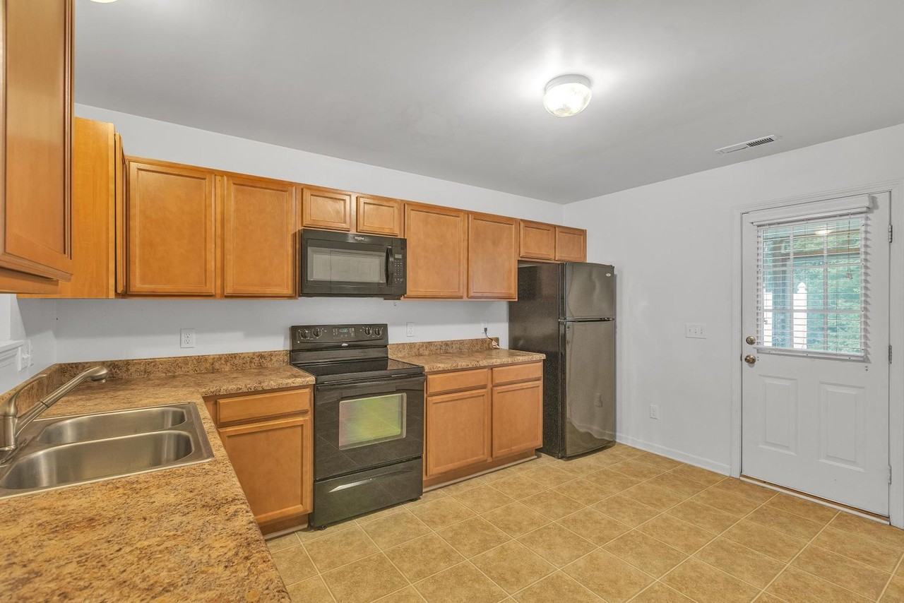 310 Caldwell Loop - Photo 2 of 20
