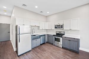 featured image of 214 S Main St